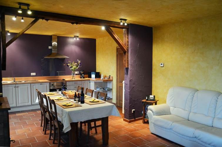 Gites Ferme De La Barriere Chimay Exterior photo